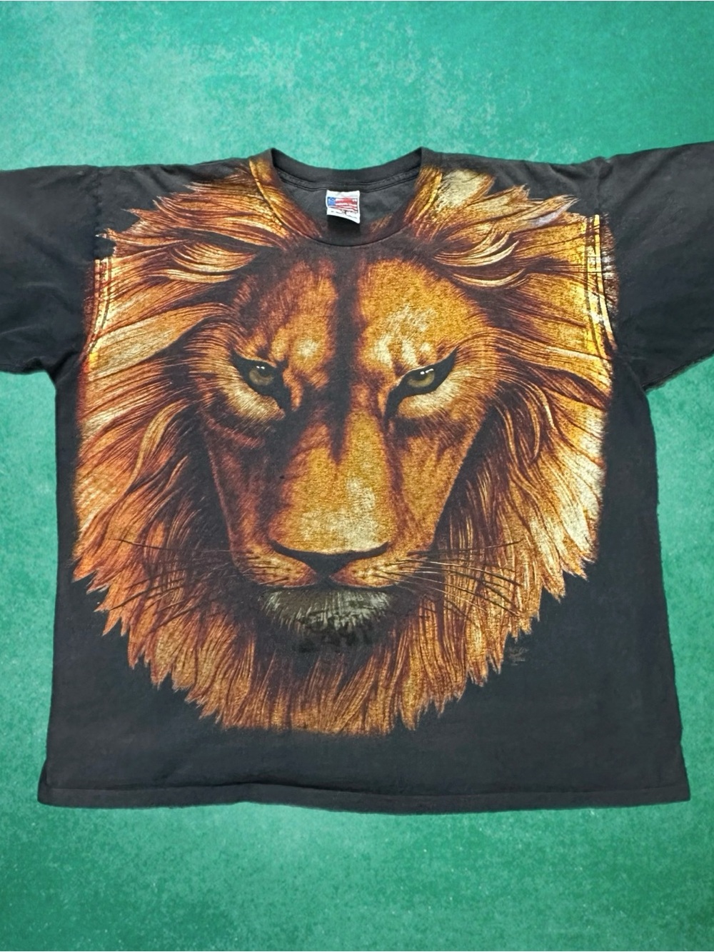 Vintage Big Face Lion Shirt